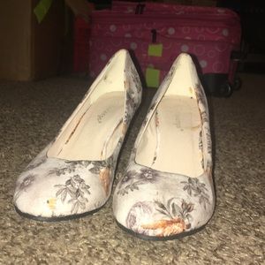 Cream white floral heels